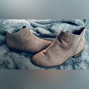 Brown torrid 12w booties